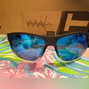(Never Worn) Men’s 580P Costa Sunglasses with Blue Lenses